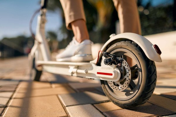Le scooter électrique, une solution de mobilité durable en ville